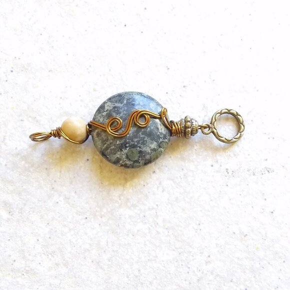 🍂🍁🍃 3/$25! Unique! Handmade Stacked Kambaba Jasper Pendant - Picture 3 of 7